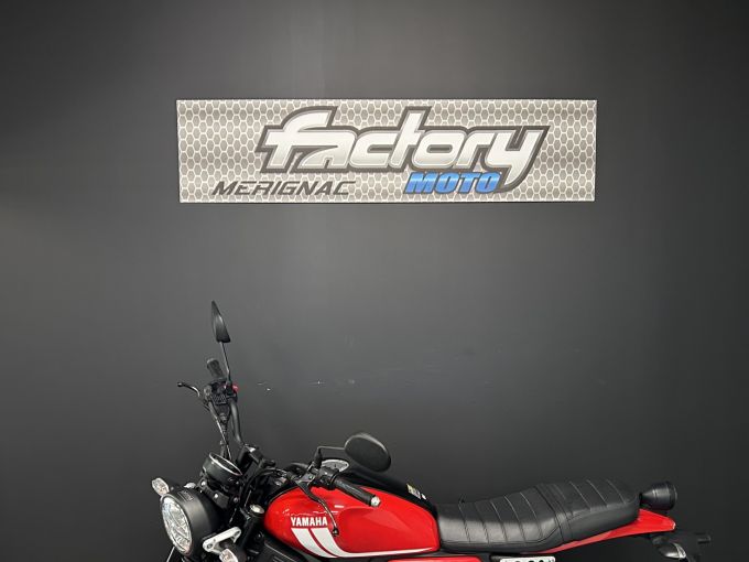 YAMAHA XSR 125 4