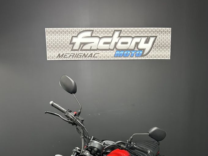 YAMAHA XSR 125 4