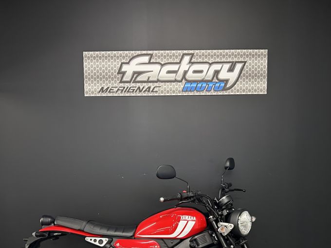 YAMAHA XSR 125 4