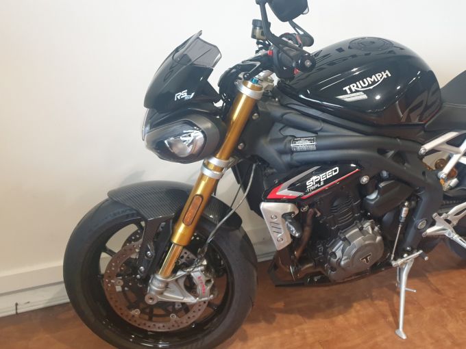 TRIUMPH SPEED TRIPLE 1200 RS 4