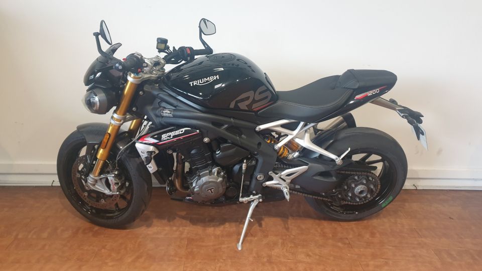 TRIUMPH SPEED TRIPLE 1200 RS 4