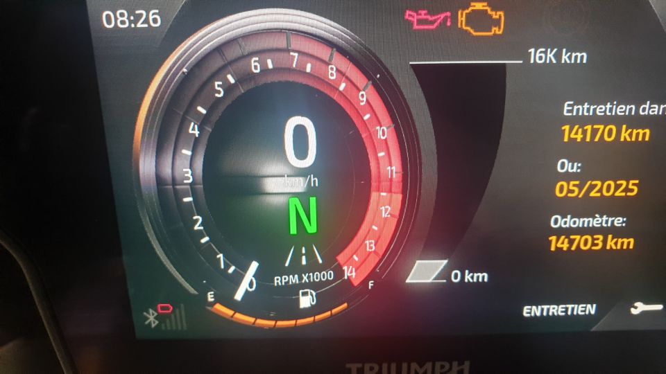 TRIUMPH SPEED TRIPLE 1200 RS 4