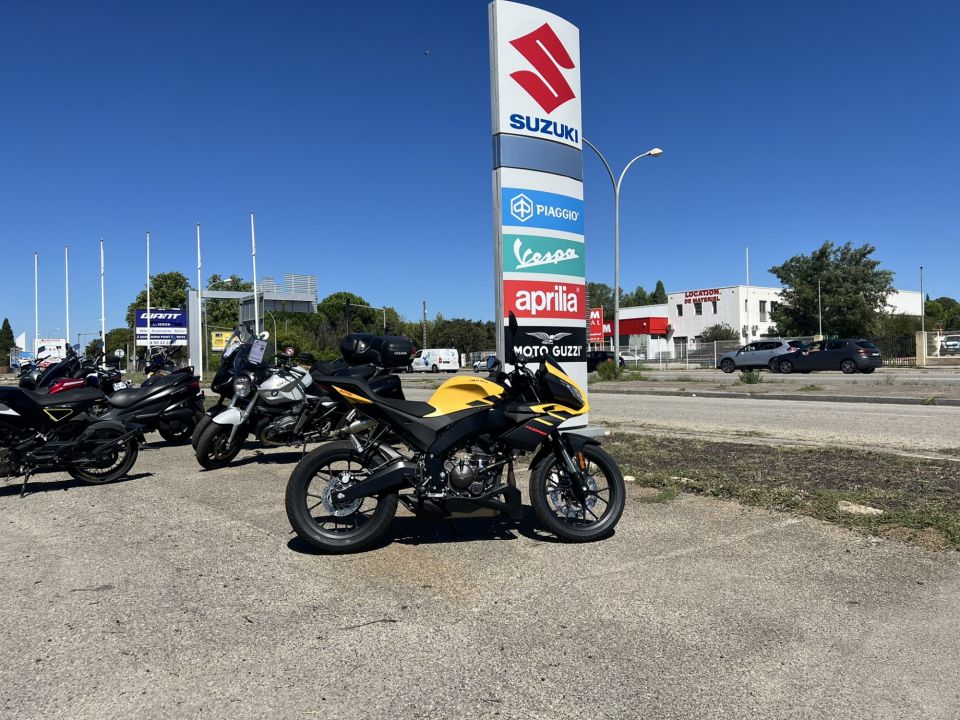 APRILIA TUONO 125 ABS 4