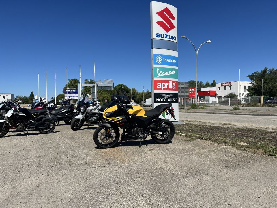 APRILIA TUONO 125 ABS 4