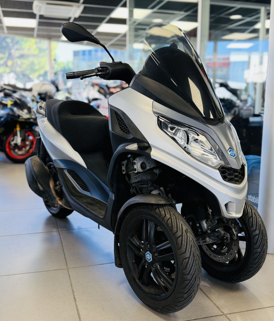 PIAGGIO MP3 300 HPE ABS ASR EURO5 4