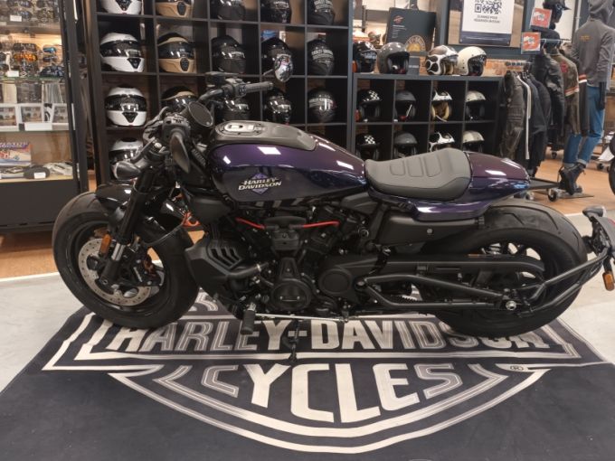 HARLEY-DAVIDSON SPORTSTER 1250 S 4