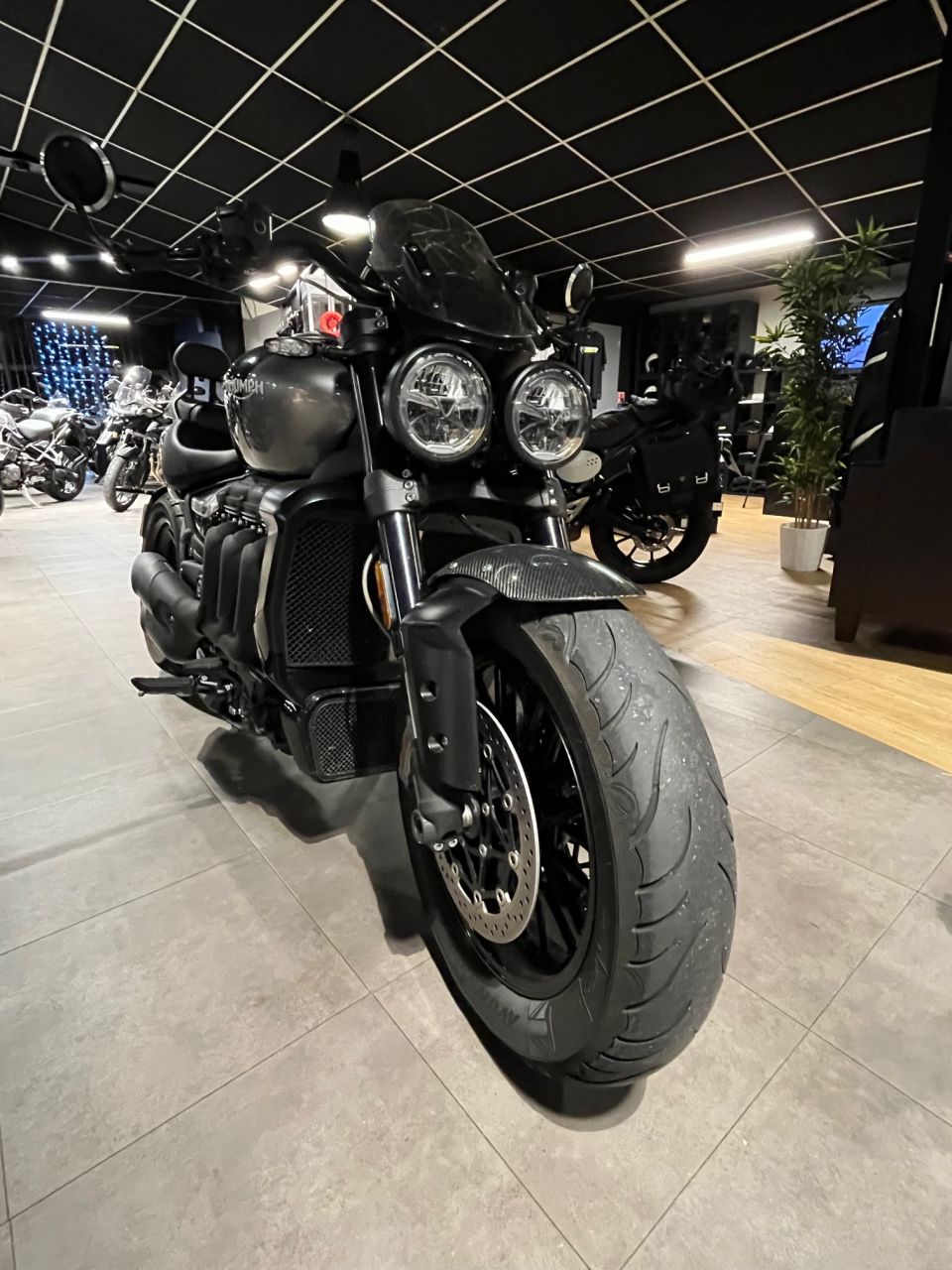 TRIUMPH ROCKET 3 GT TRIPLE BLACK 4