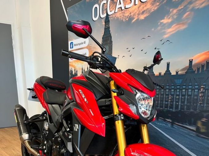 SUZUKI GSX-S 750 4