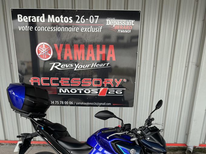 YAMAHA MT-03 4