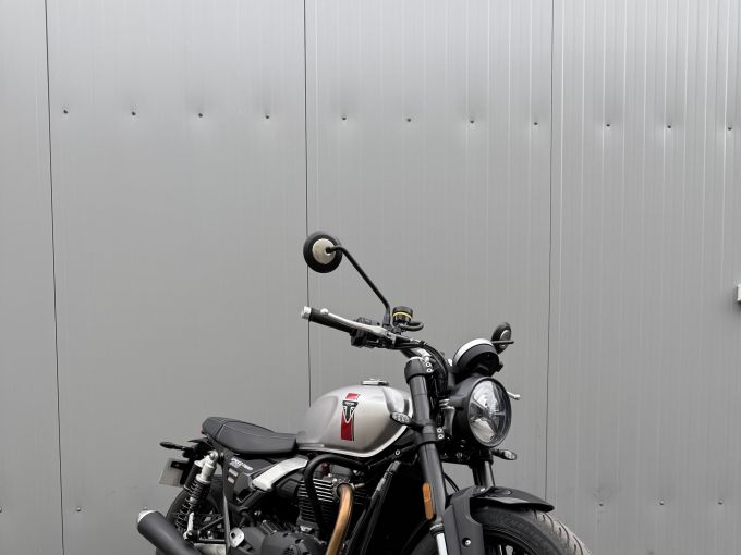 TRIUMPH SPEED TWIN 900 4