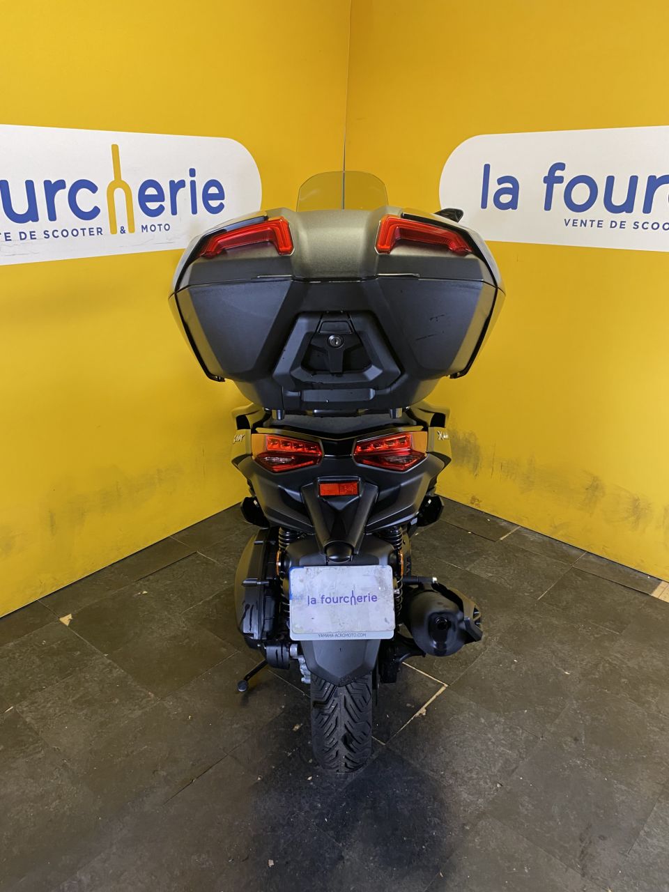 YAMAHA XMAX 125 TECH MAX 4