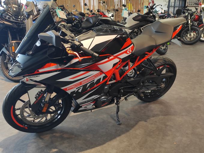 KTM RC 390 ABS 4