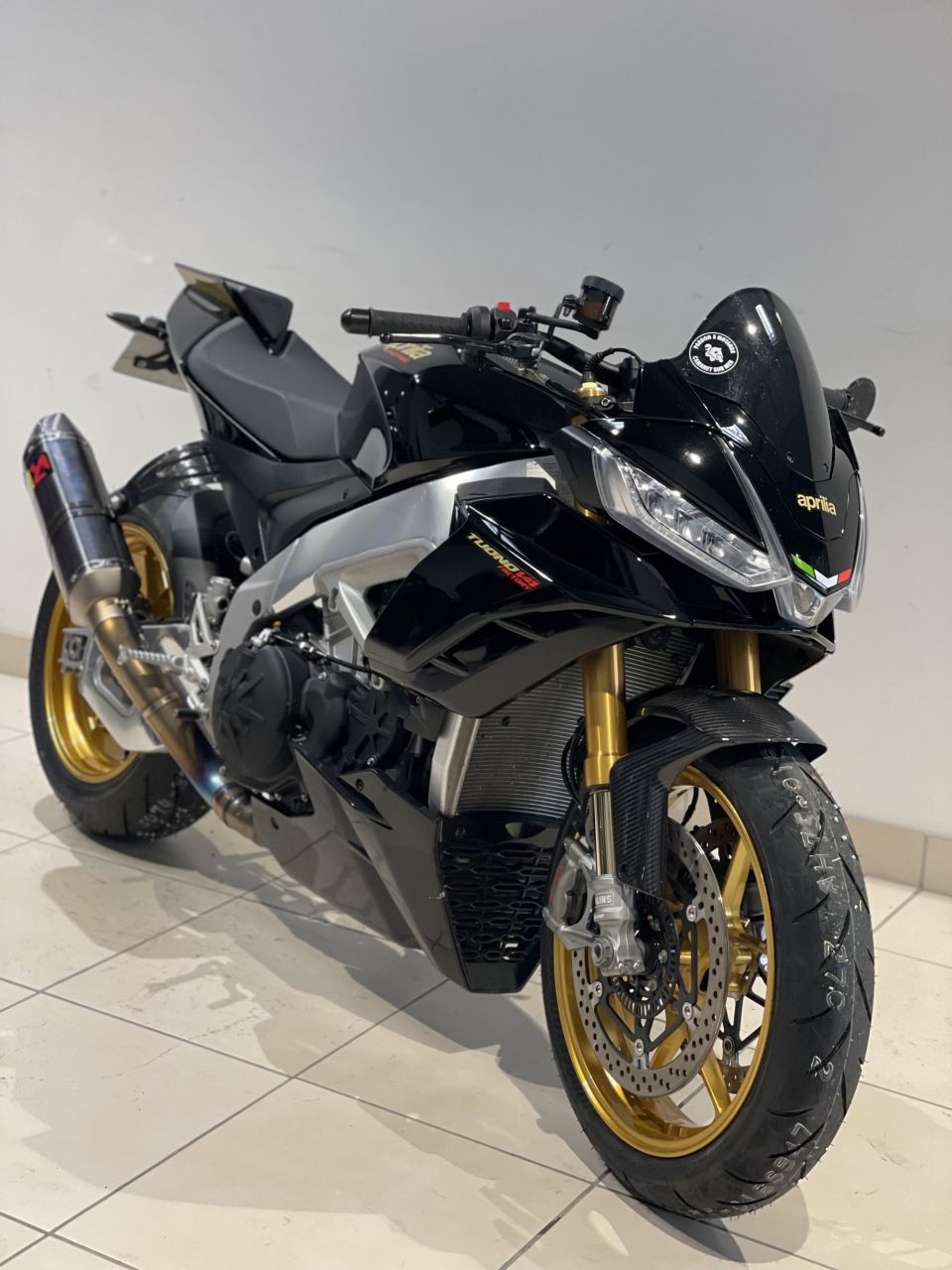 APRILIA TUONO 1100 V4 FACTORY 4