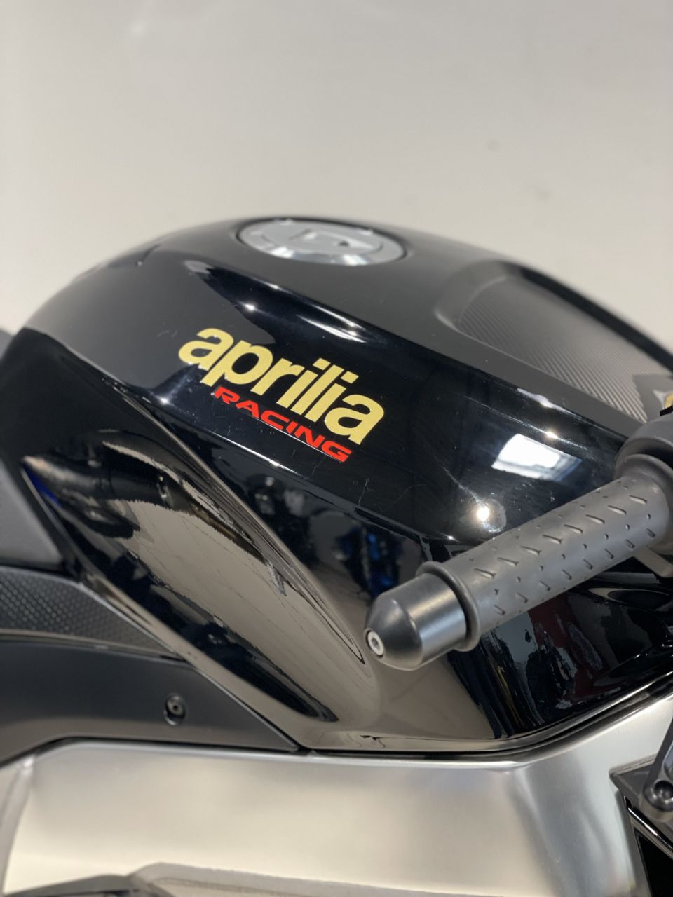 APRILIA TUONO 1100 V4 FACTORY 4