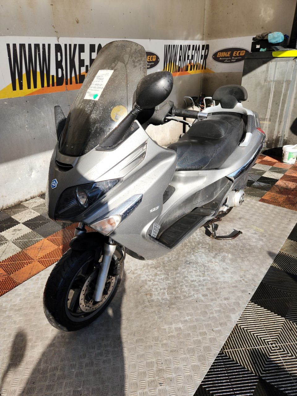 PIAGGIO XEVO 125 4