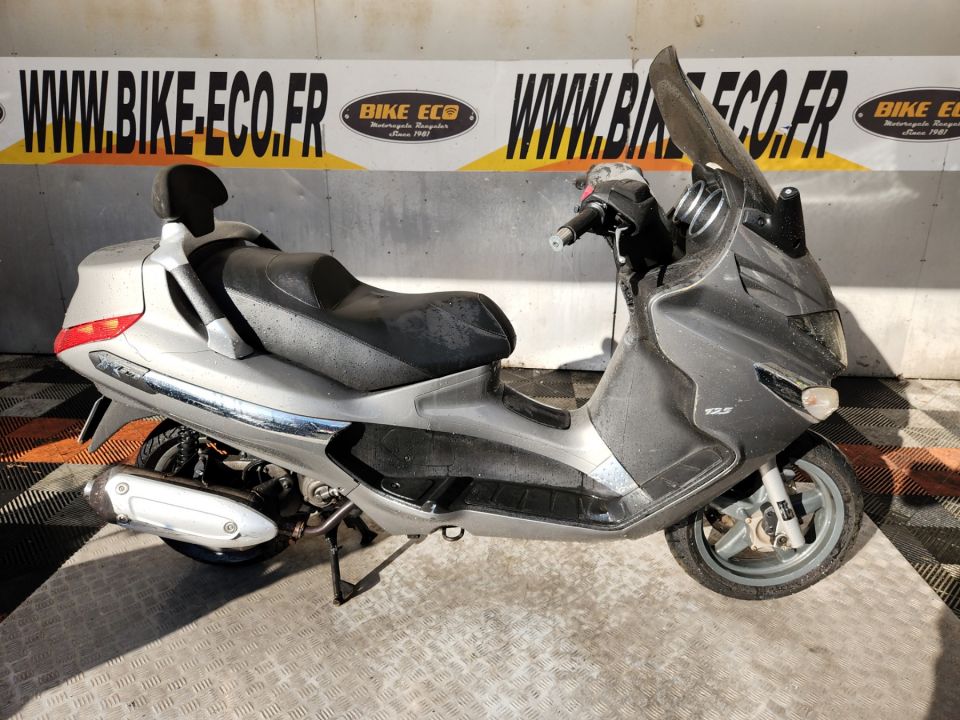 PIAGGIO XEVO 125 4