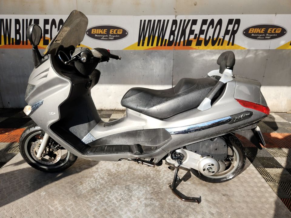 PIAGGIO XEVO 125 4