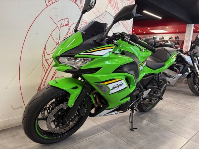 KAWASAKI NINJA 650 4