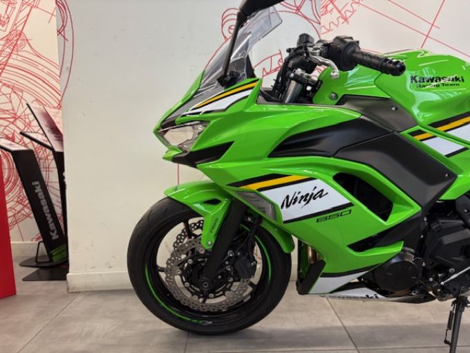 KAWASAKI NINJA 650 4