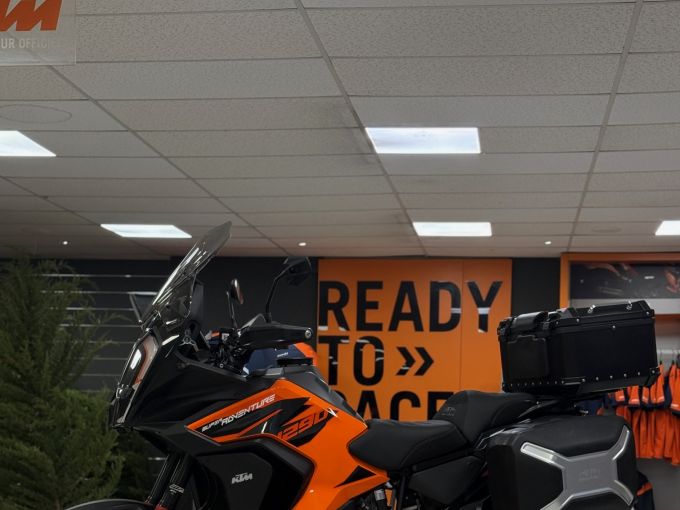 KTM 1290 SUPER ADVENTURE S 4