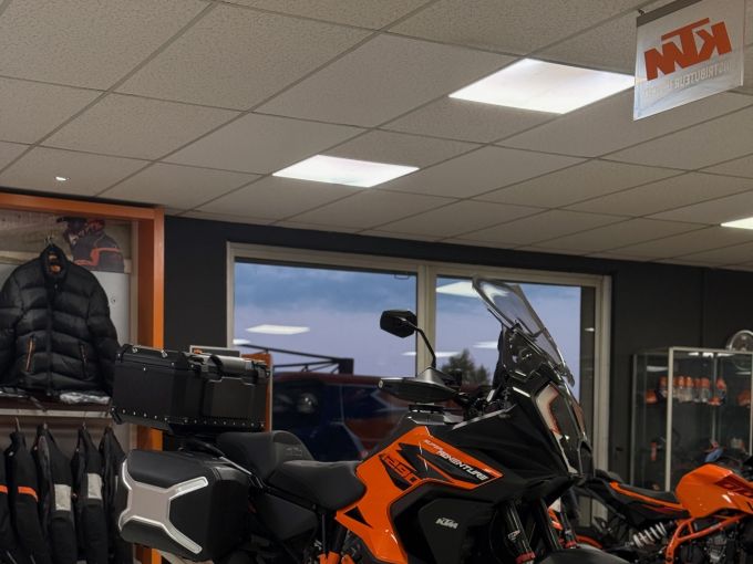 KTM 1290 SUPER ADVENTURE S 4