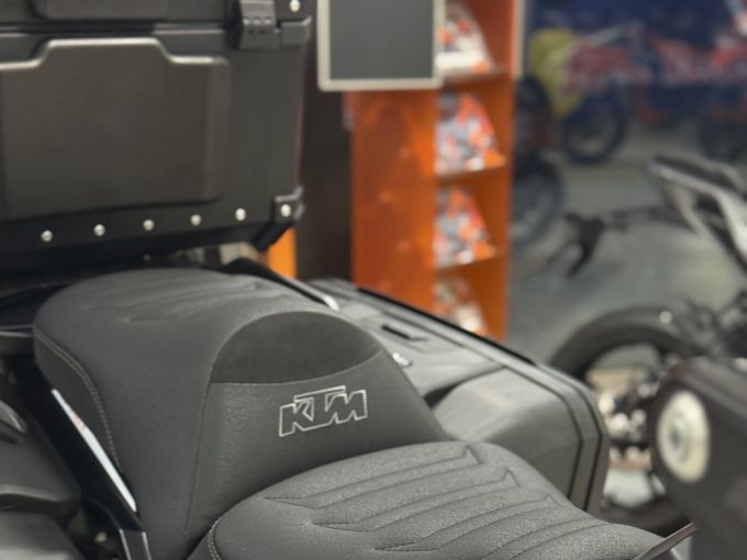 KTM 1290 SUPER ADVENTURE S 4