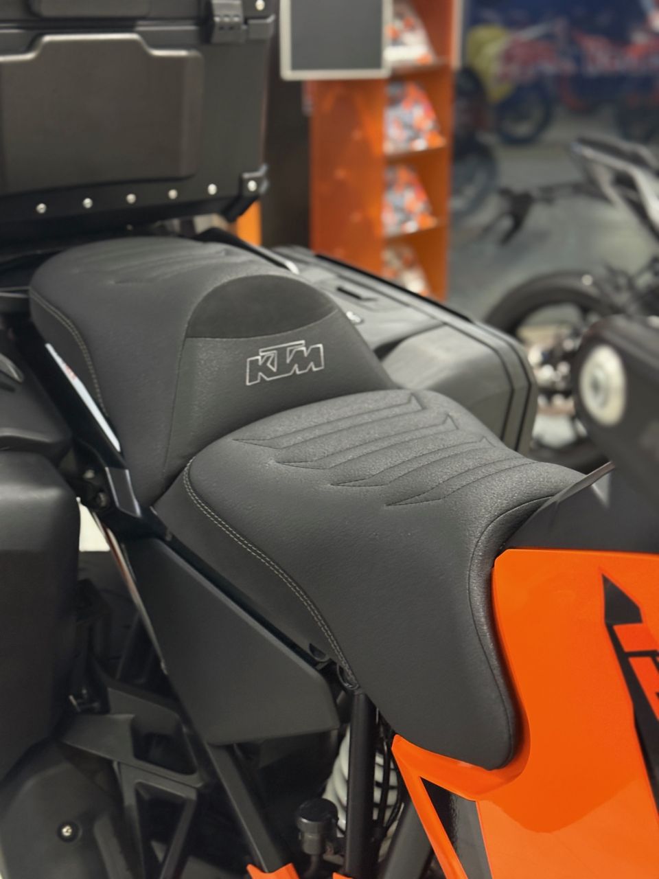 KTM 1290 SUPER ADVENTURE S 4