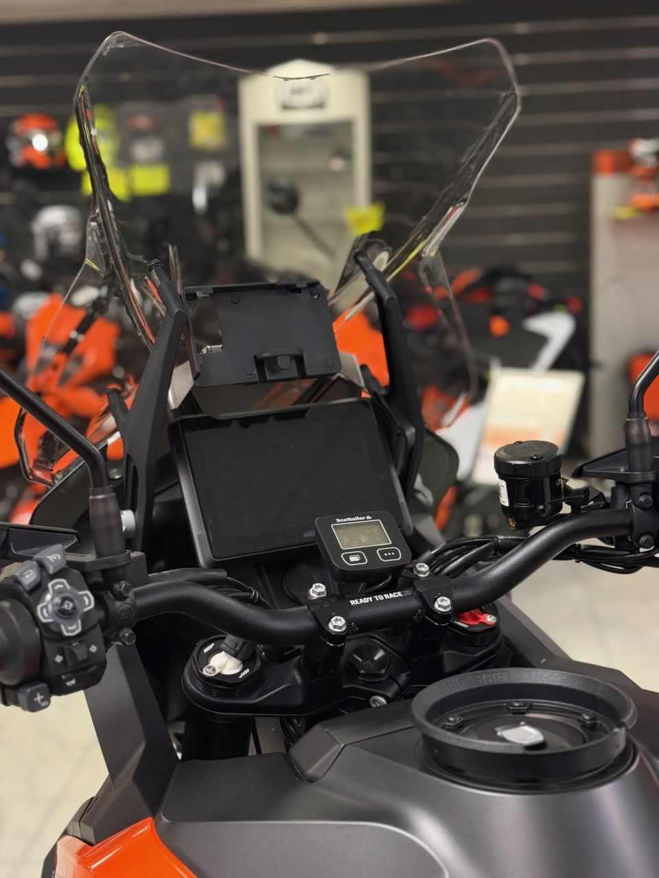 KTM 1290 SUPER ADVENTURE S 4