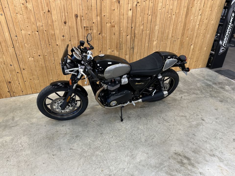 TRIUMPH STREET CUP 4