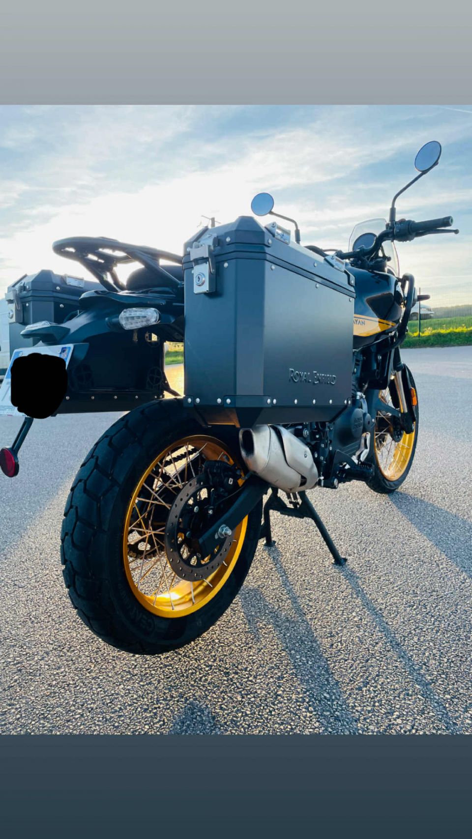 ROYAL ENFIELD HIMALAYAN 452 TUBLESS 4