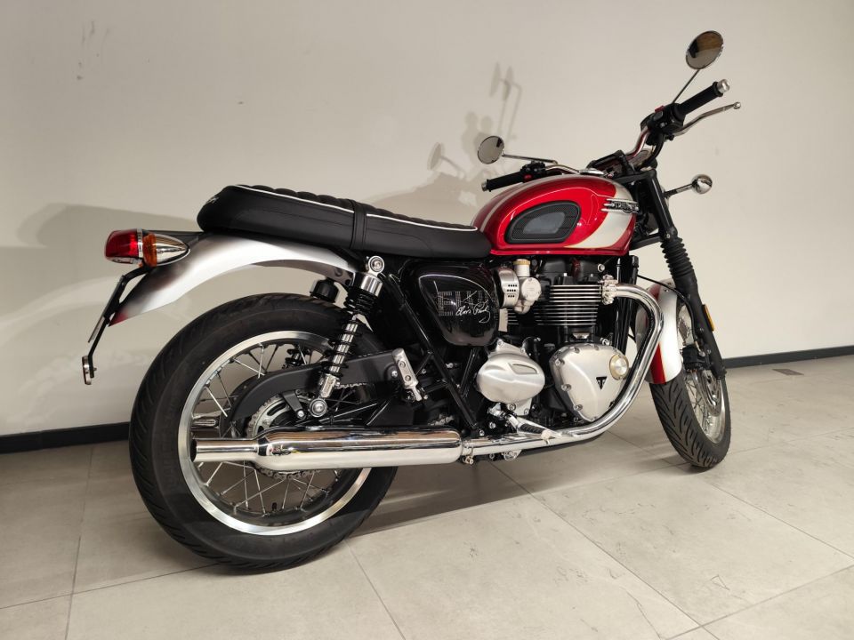 TRIUMPH BONNEVILLE T120 4