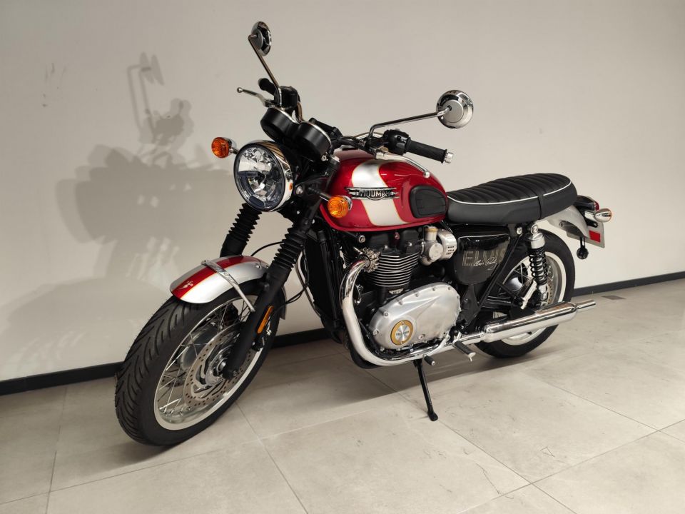 TRIUMPH BONNEVILLE T120 4