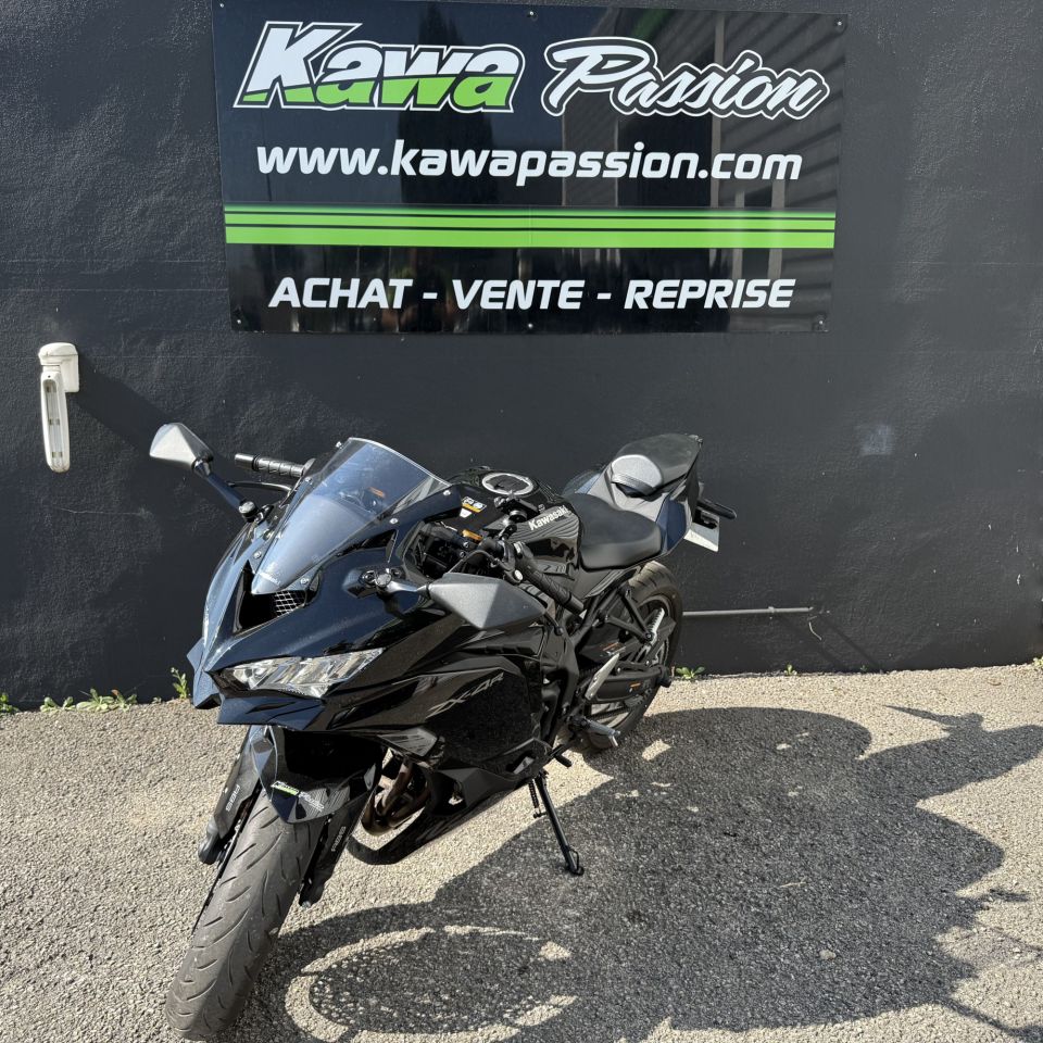 KAWASAKI Ninja ZX-4R 4