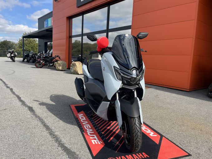 YAMAHA NMAX 125 4