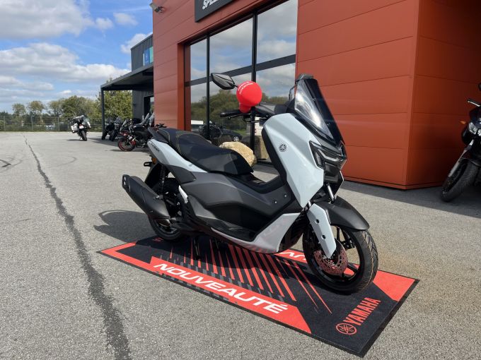 YAMAHA NMAX 125 4