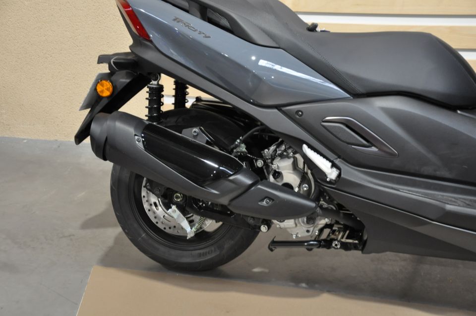 YAMAHA TRICITY 300 4