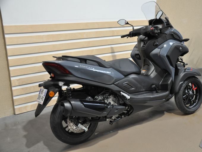 YAMAHA TRICITY 300 4