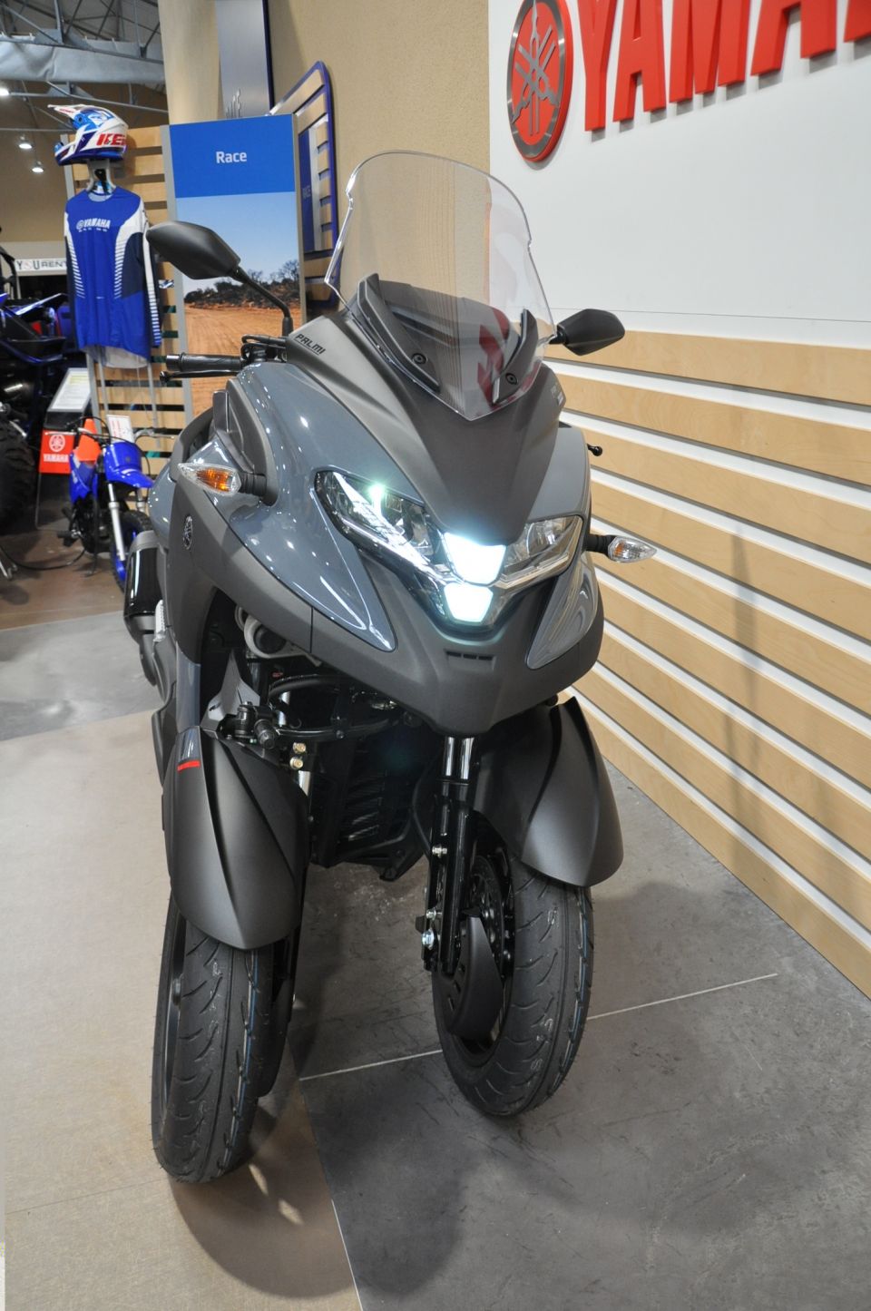 YAMAHA TRICITY 300 4