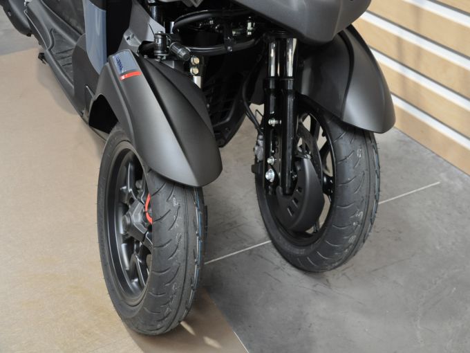 YAMAHA TRICITY 300 4