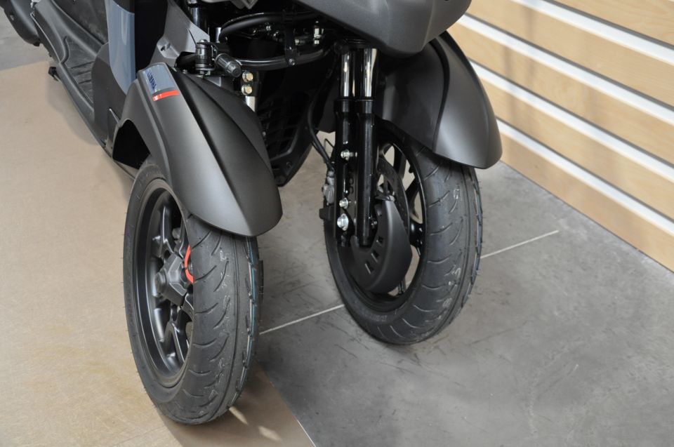 YAMAHA TRICITY 300 4