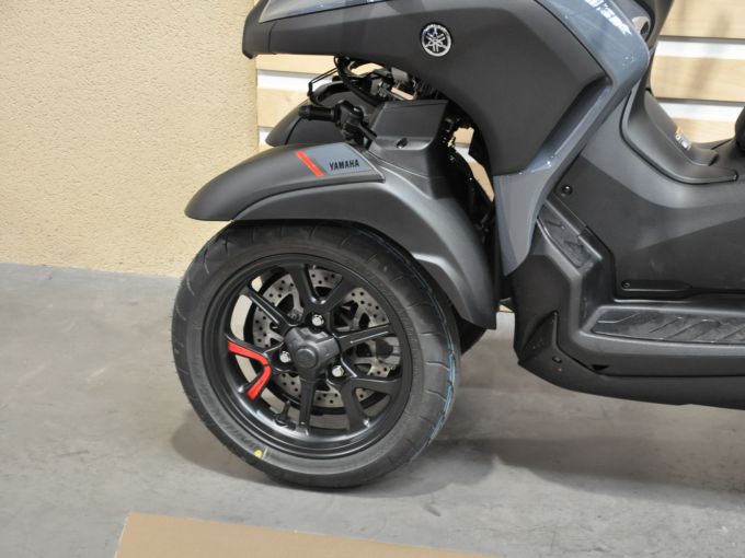 YAMAHA TRICITY 300 4