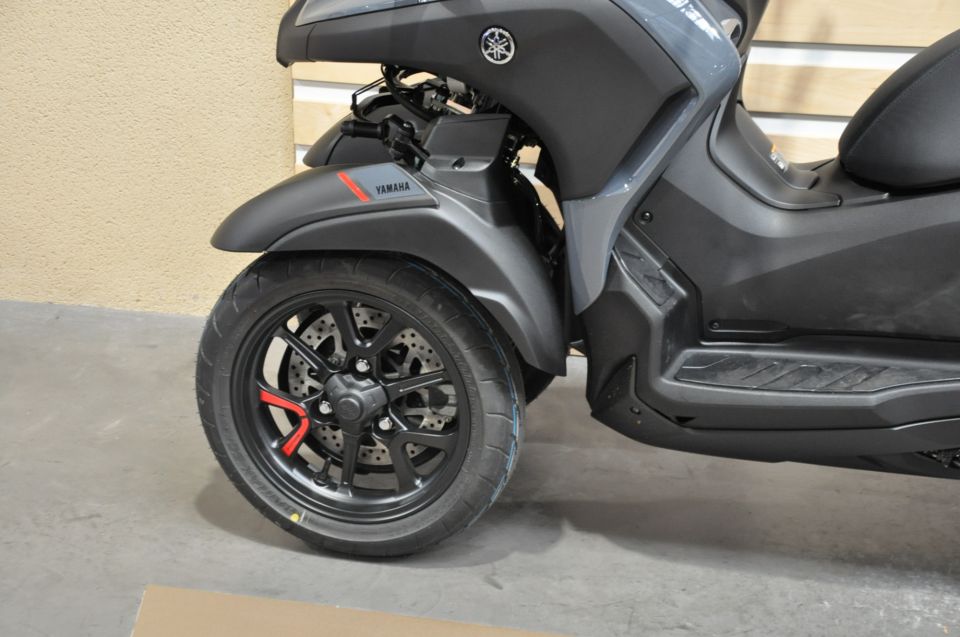 YAMAHA TRICITY 300 4