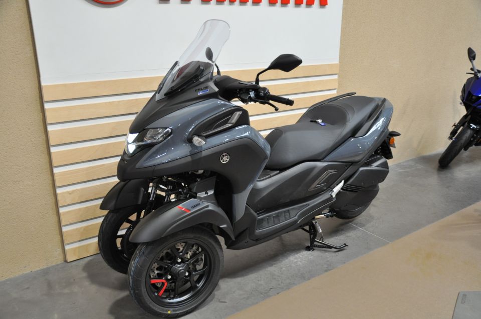 YAMAHA TRICITY 300 4