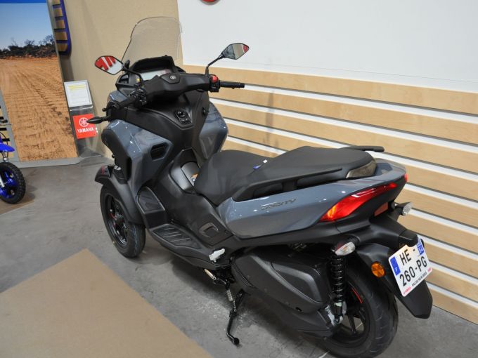 YAMAHA TRICITY 300 4