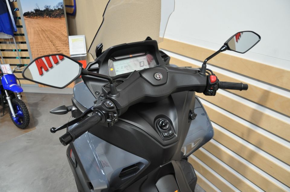 YAMAHA TRICITY 300 4