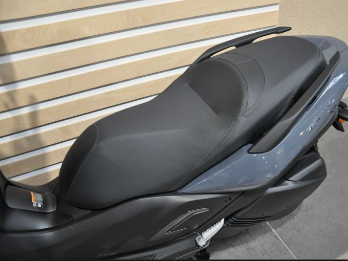 YAMAHA TRICITY 300 4