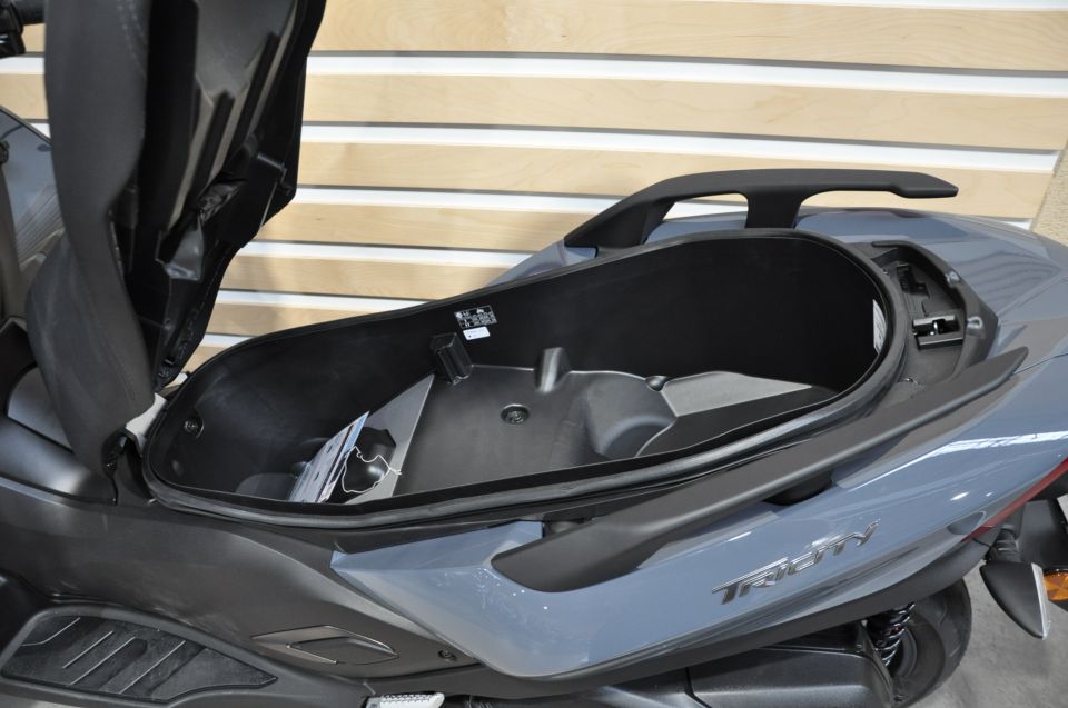 YAMAHA TRICITY 300 4