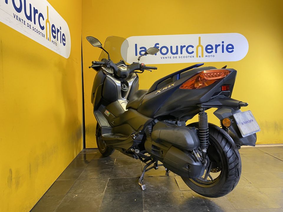 YAMAHA X-MAX 125 4