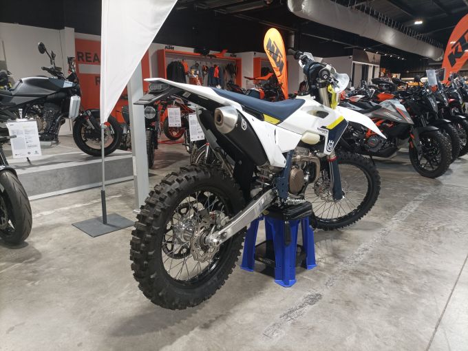 HUSQVARNA FE 250 4