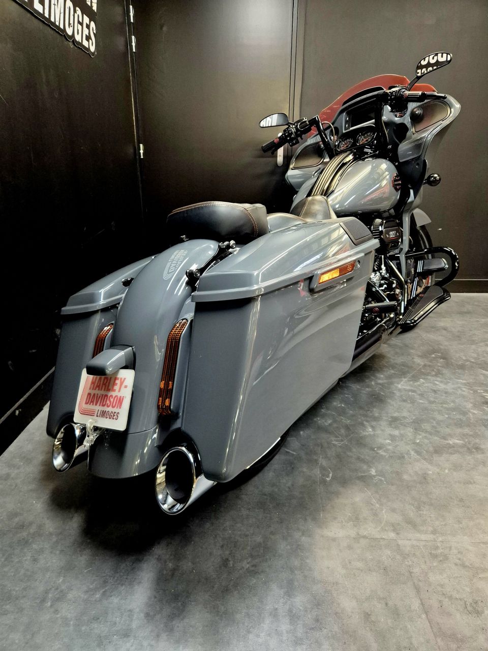 HARLEY-DAVIDSON TOURING ROAD GLIDE 1923 CVO 4